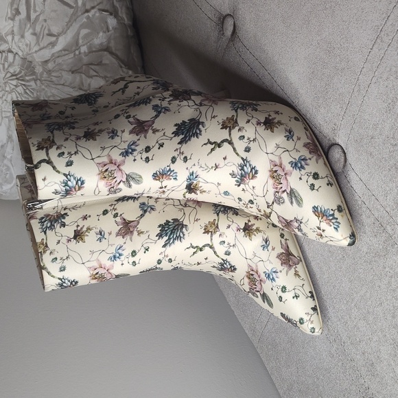 Antonio Melani Floral Print Booties - Picture 6 of 10